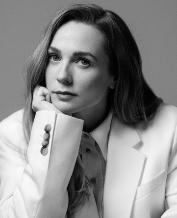 Kerry Condon in her photoshoot